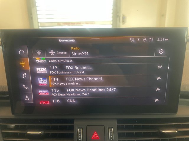 Vehicle image 20 of 24