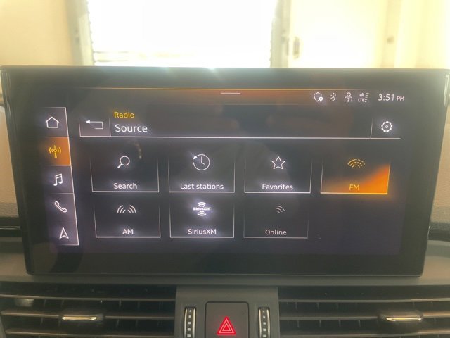 Vehicle image 19 of 24