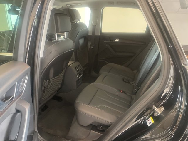 Vehicle image 8 of 24