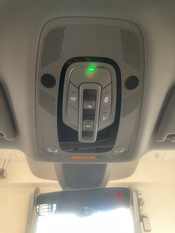 Vehicle image 23 of 24