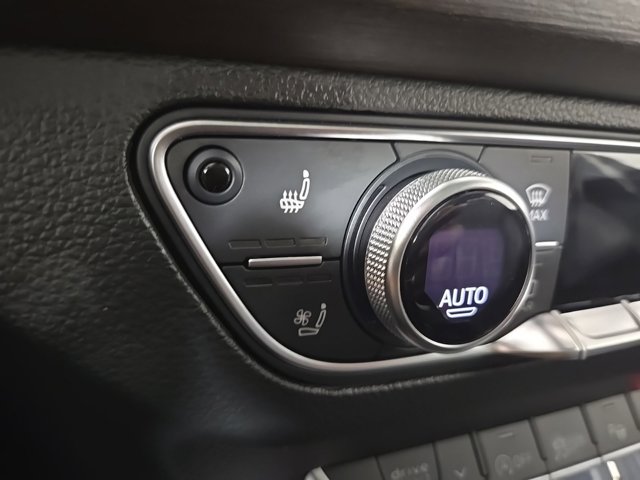 Vehicle image 26 of 37