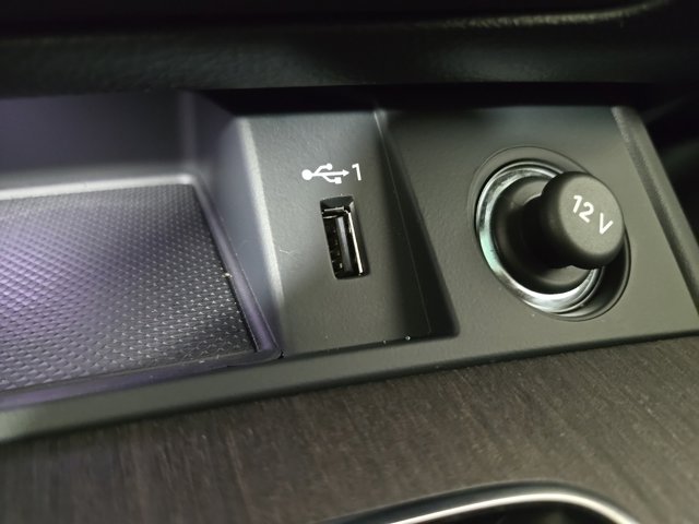 Vehicle image 28 of 37