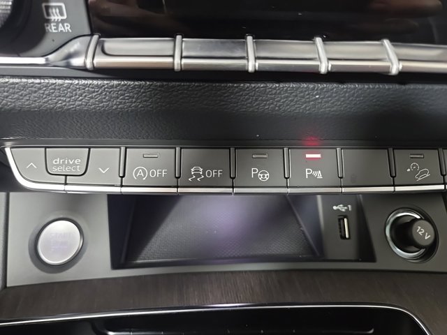Vehicle image 27 of 37