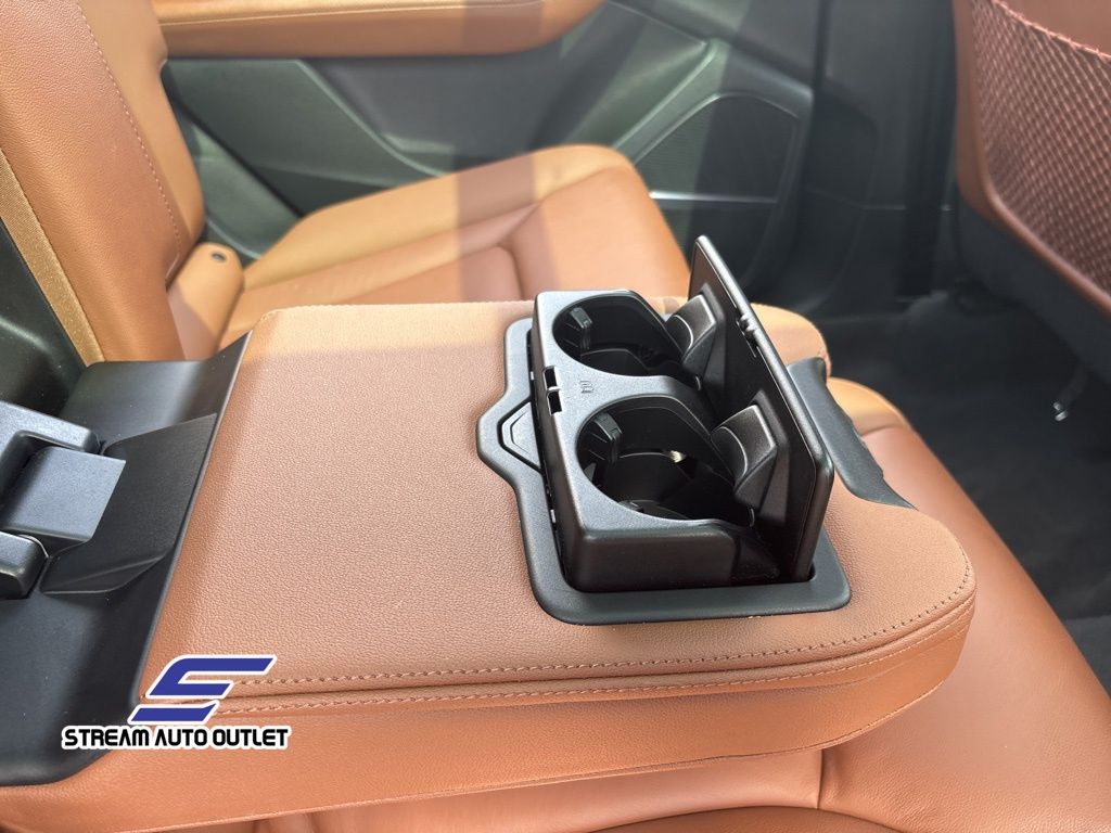 Vehicle image 14 of 38