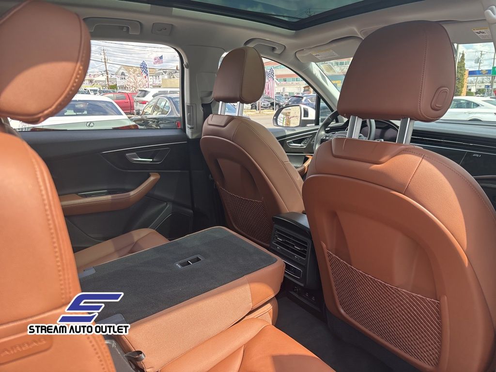 Vehicle image 16 of 38