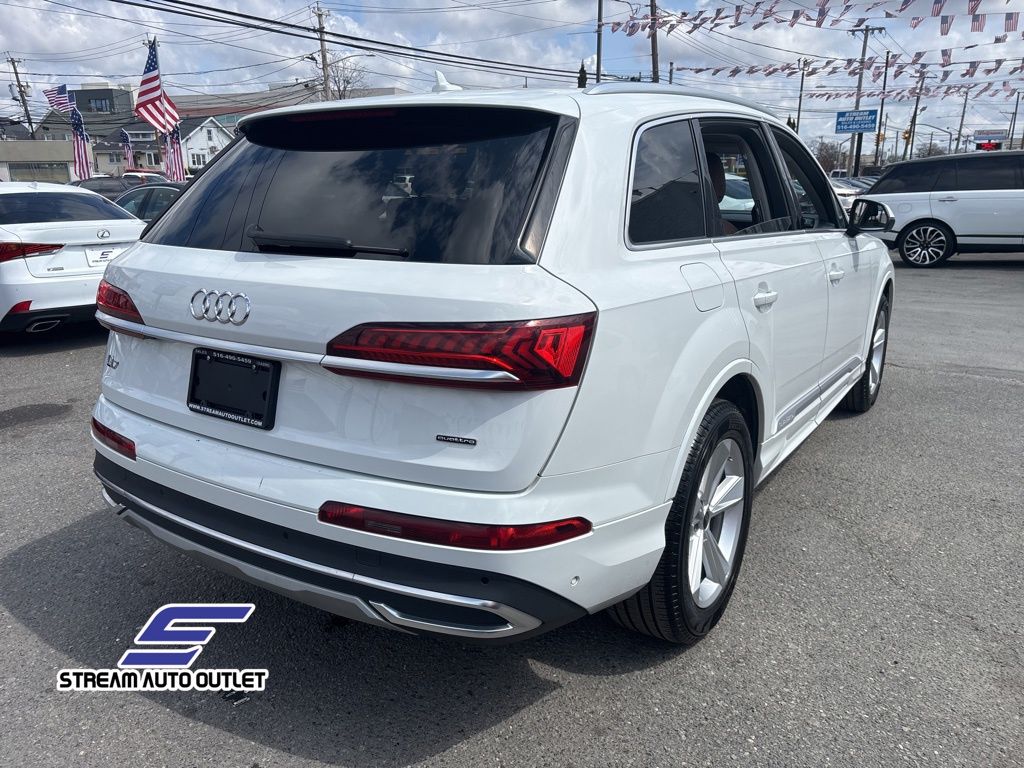 Vehicle image 8 of 38