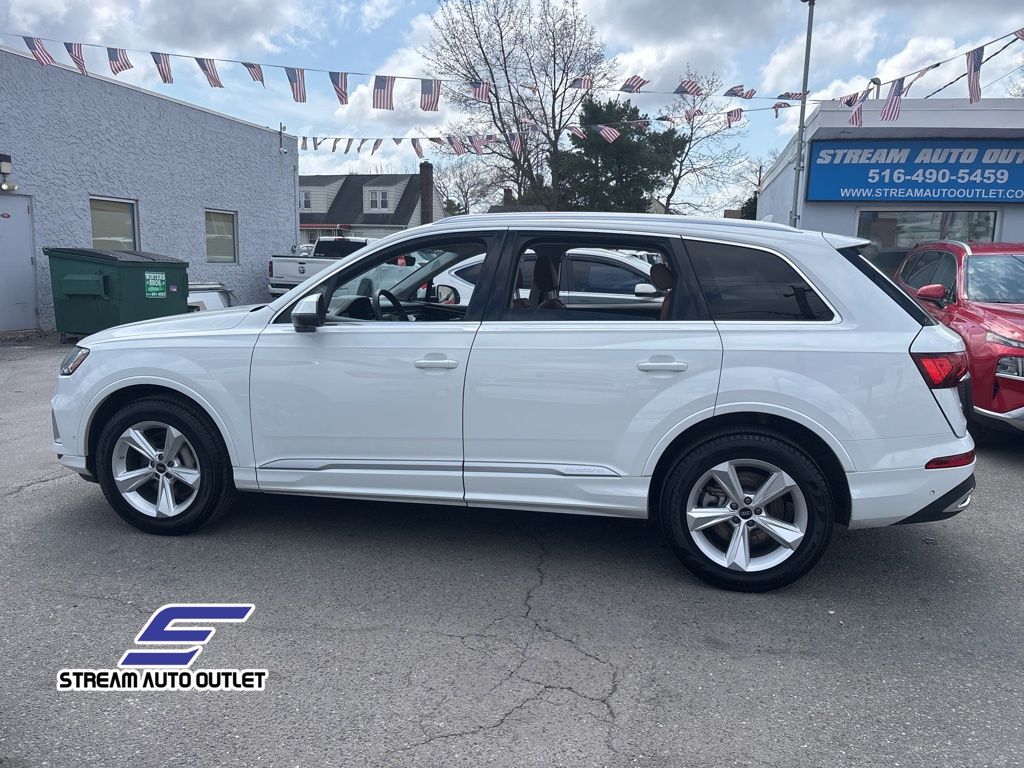 Vehicle image 6 of 38