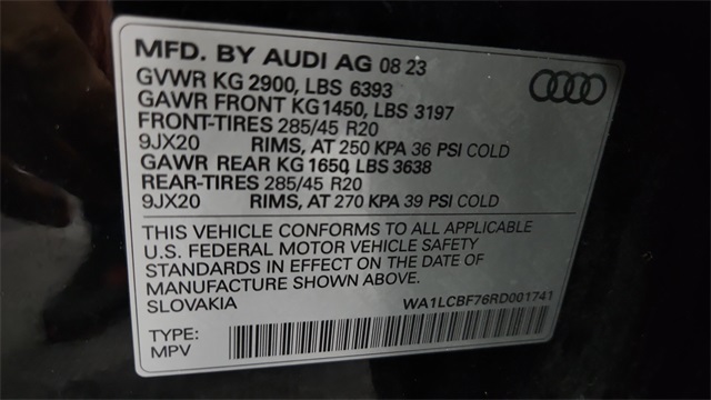 Vehicle image 22 of 26
