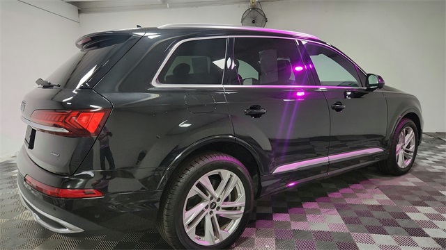 Vehicle image 7 of 26