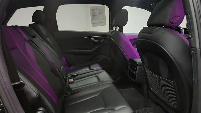 Vehicle image 14 of 26