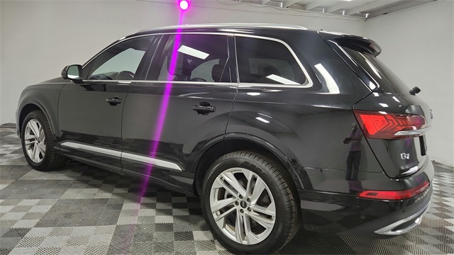 Vehicle image 9 of 26