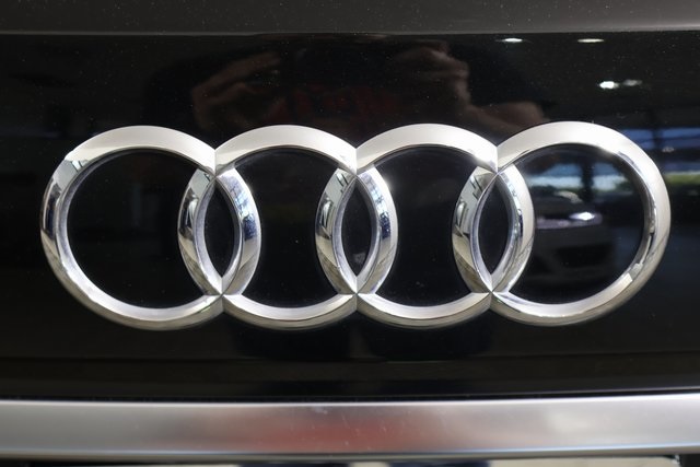 Vehicle image 12 of 33