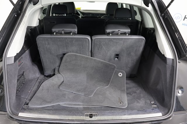 Vehicle image 14 of 33