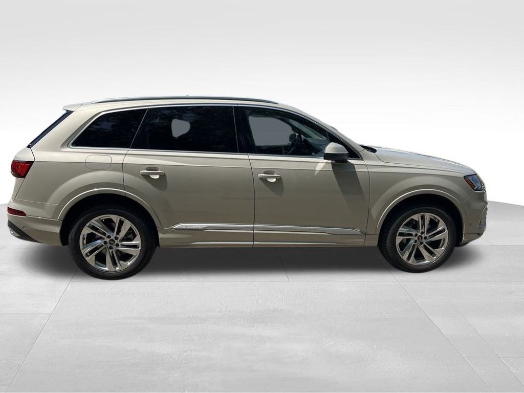 Vehicle image 4 of 38