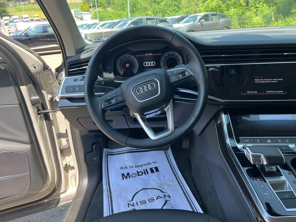Vehicle image 13 of 38