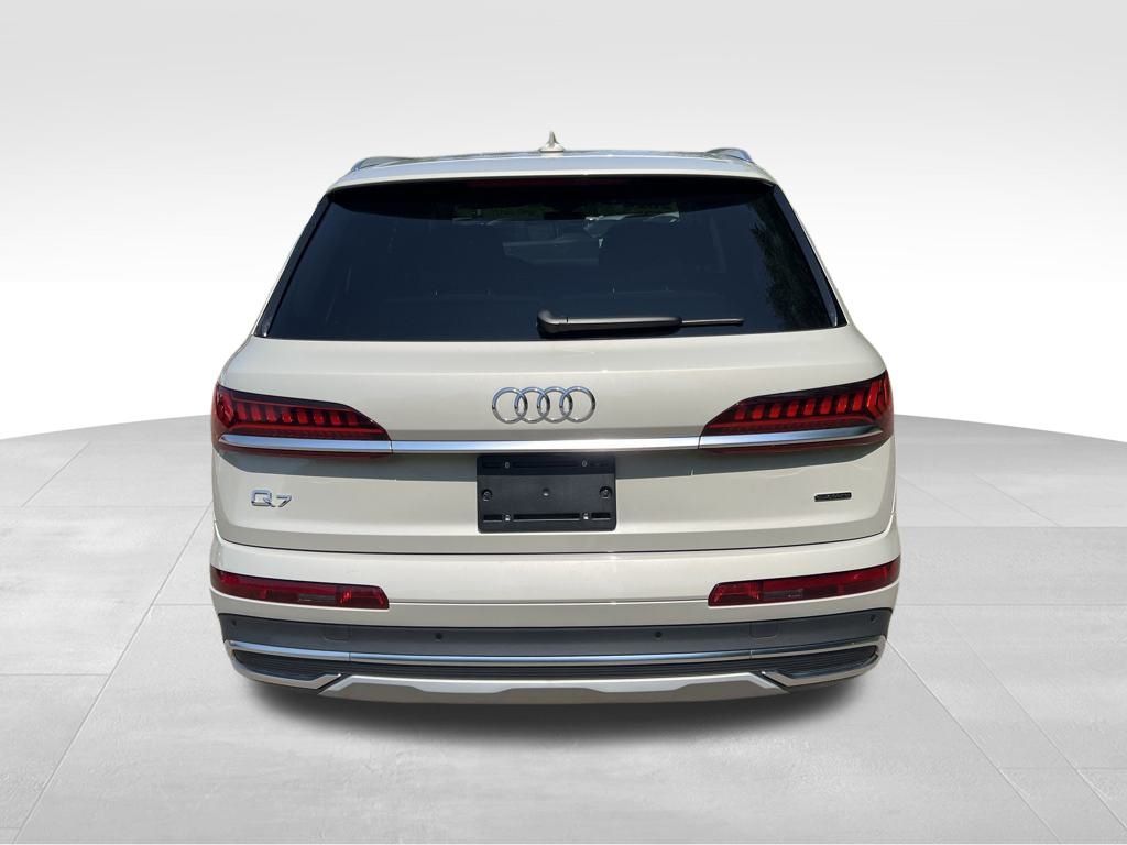 Vehicle image 6 of 38
