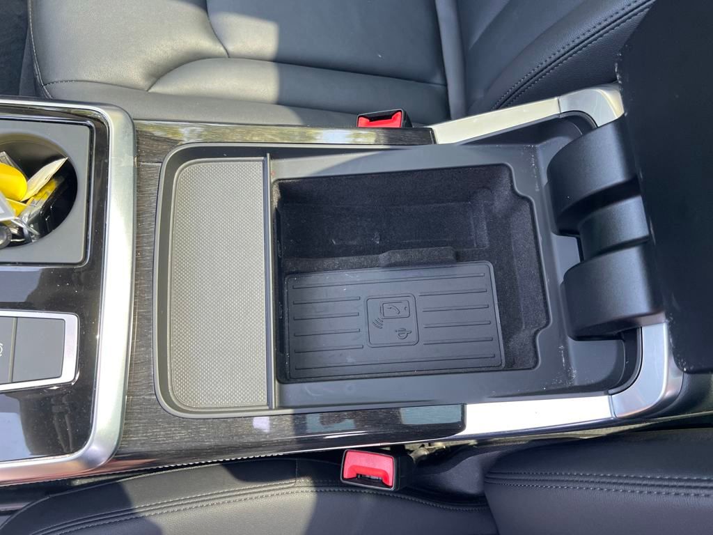 Vehicle image 26 of 38