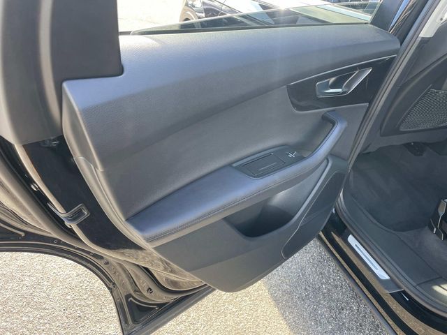 Vehicle image 20 of 37