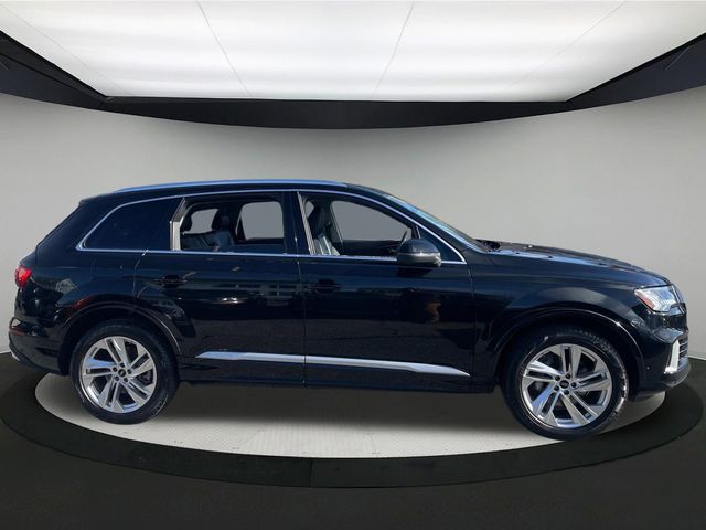 Vehicle image 4 of 37