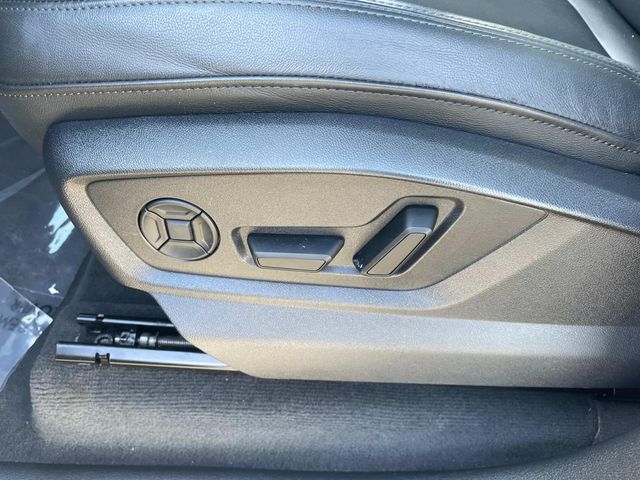 Vehicle image 23 of 37