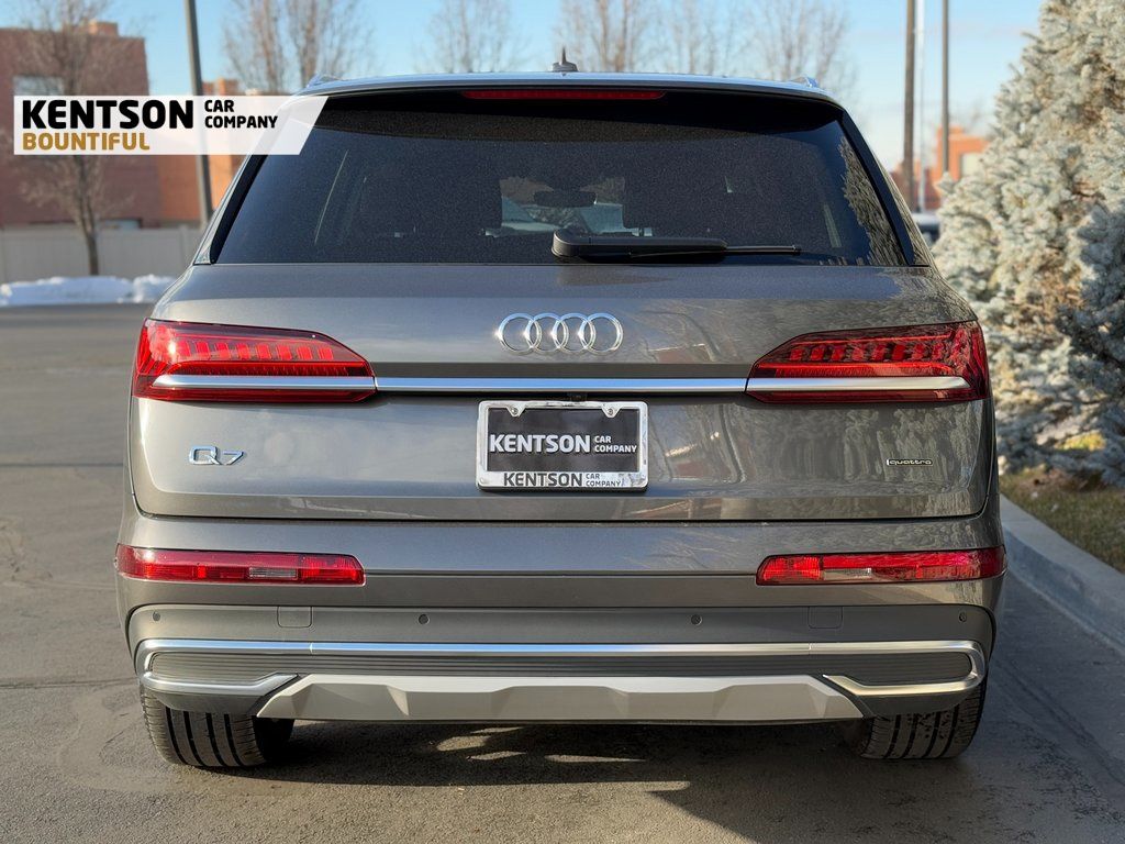 Vehicle image 5 of 47