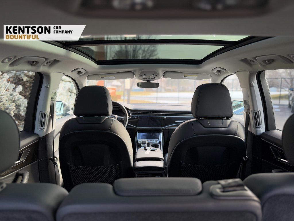Vehicle image 42 of 47