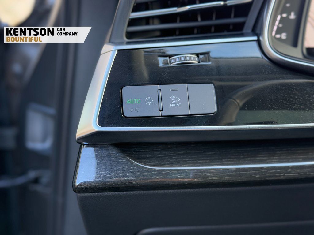 Vehicle image 22 of 47