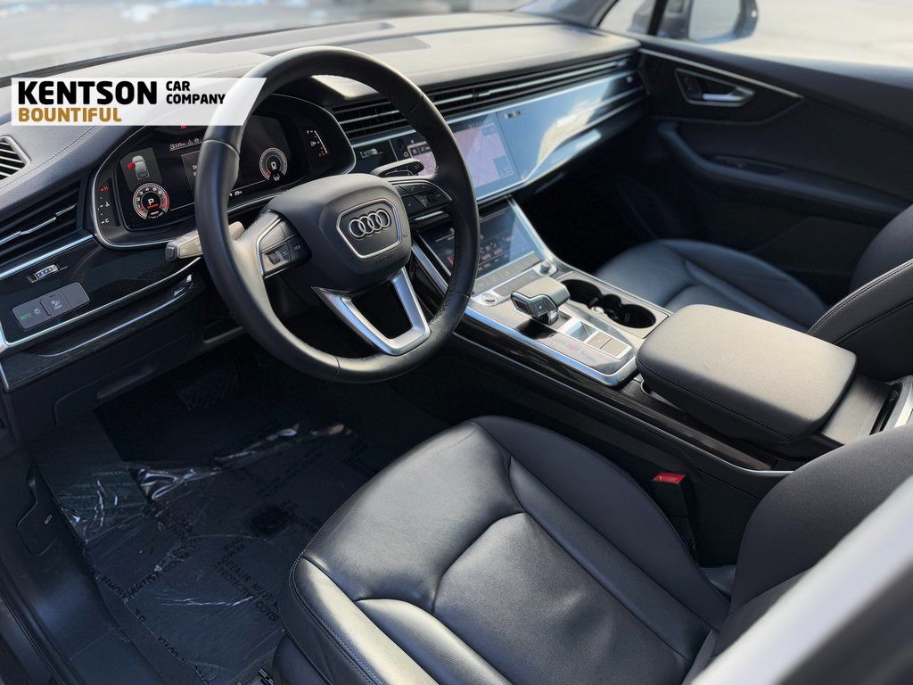 Vehicle image 36 of 47