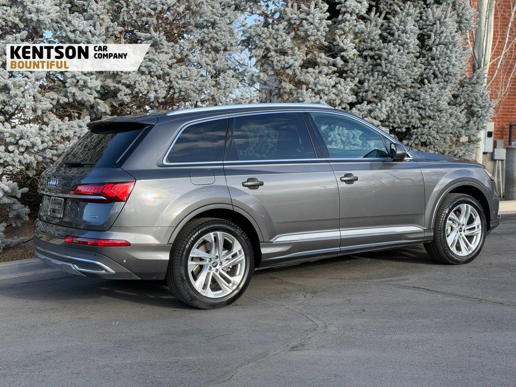 Vehicle image 11 of 47