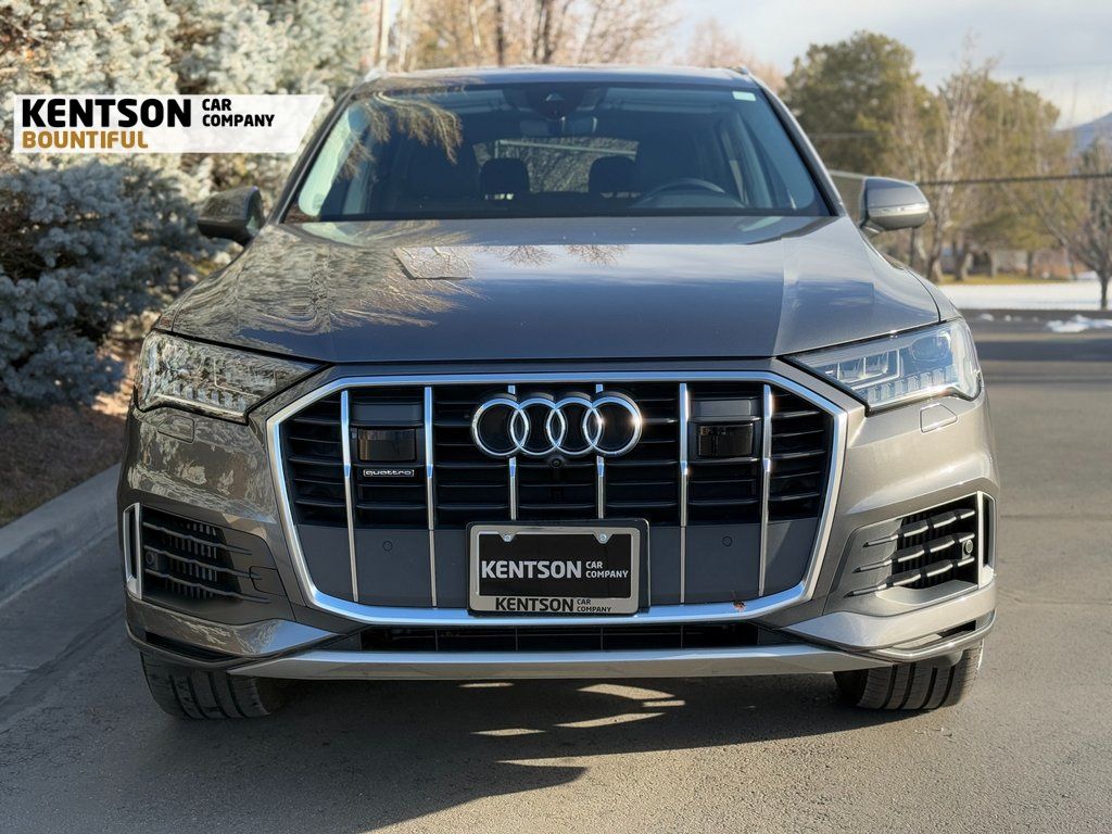 Vehicle image 4 of 47