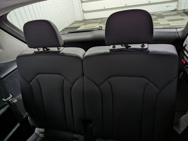 Vehicle image 11 of 30