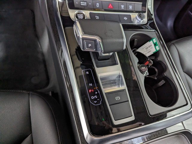 Vehicle image 23 of 30