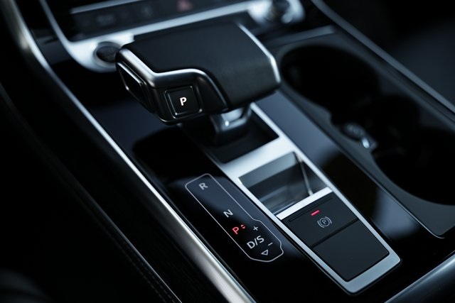 Vehicle image 41 of 42