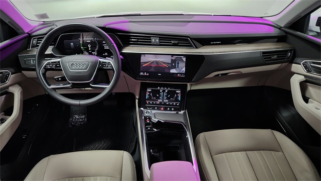 Vehicle image 19 of 26