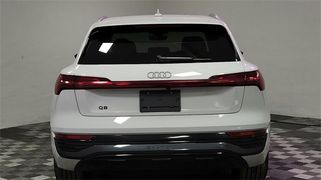 Vehicle image 9 of 26
