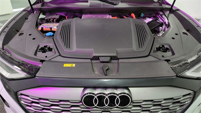 Vehicle image 25 of 26