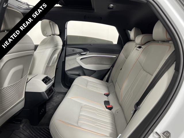 Vehicle image 12 of 39