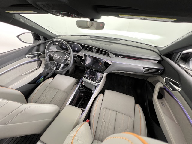 Vehicle image 19 of 39