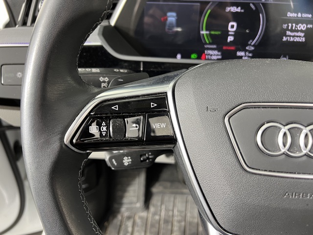 Vehicle image 31 of 39