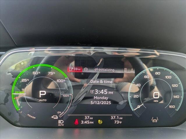 Vehicle image 11 of 19