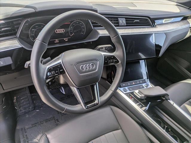Vehicle image 8 of 19