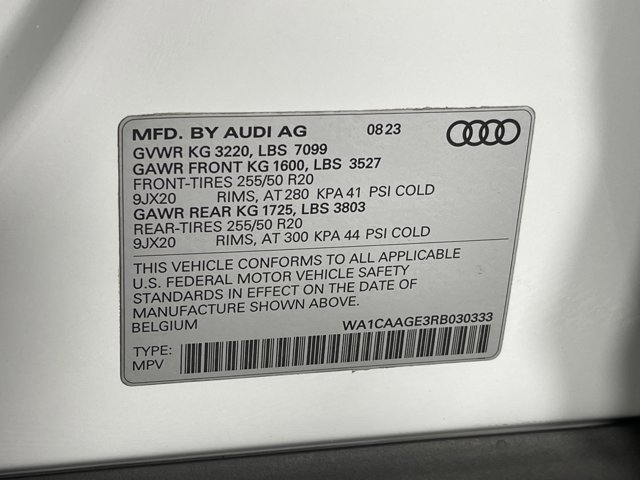 Vehicle image 39 of 40