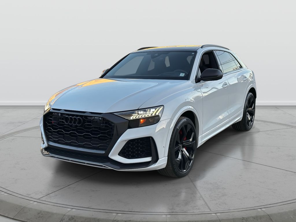 2024 Audi RS Q8 Base Image 2 of 35
