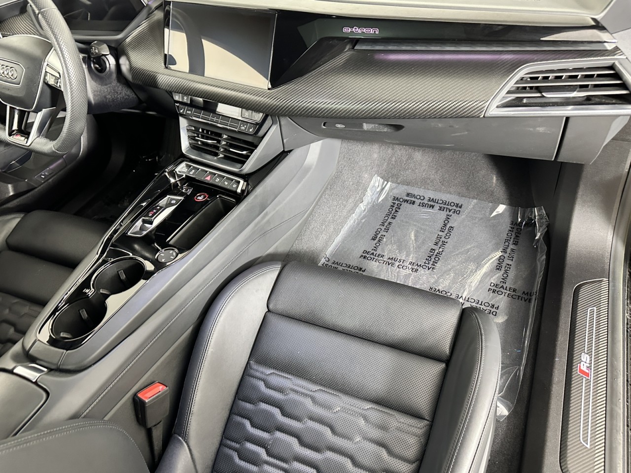 Vehicle image 8 of 17