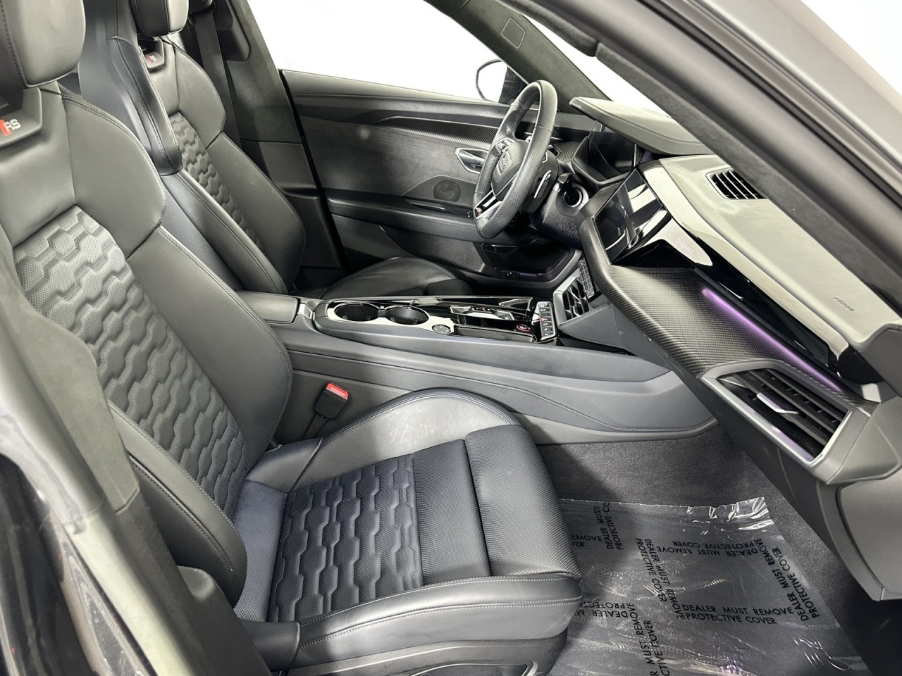 Vehicle image 7 of 17