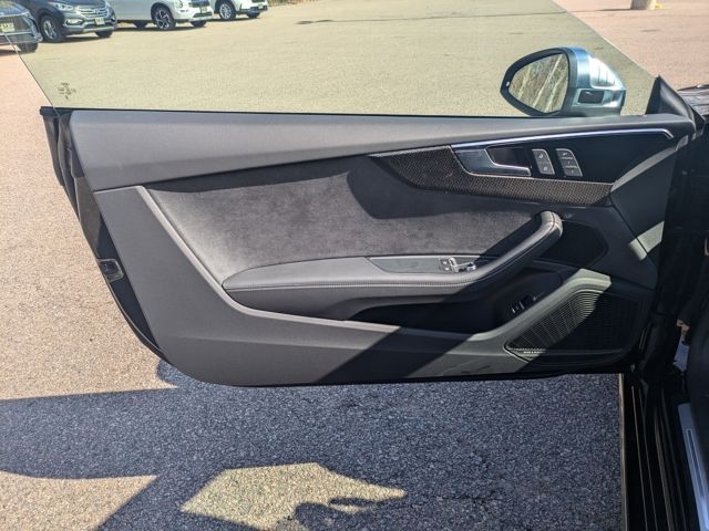 Vehicle image 15 of 30
