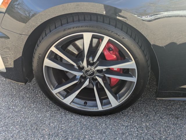 Vehicle image 12 of 30