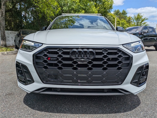 Vehicle image 3 of 33