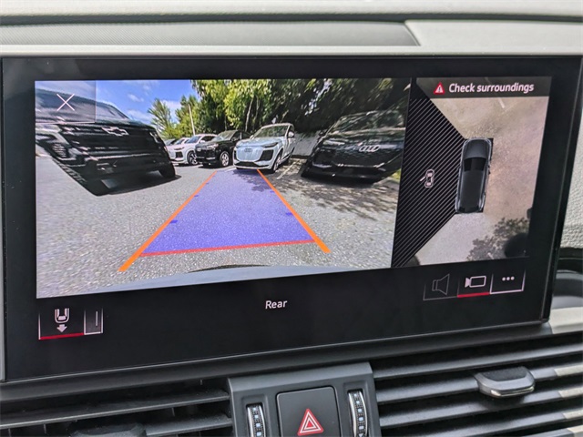 Vehicle image 29 of 33