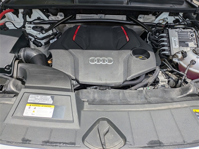 Vehicle image 14 of 33